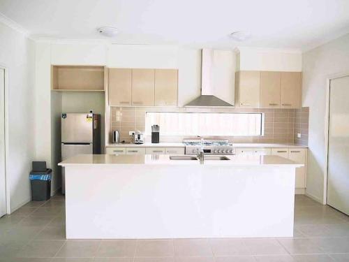 4 Bed 2 And A Half Bath Luxury Villa in Point Cook in Point Cook 4 Bed 2 And A Half Bath Luxury Villa in Point Cook in Point Cook