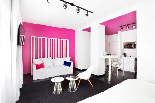 Instalaciones, Blanc Kara- Adults Only in Miami Beach (FL) Instalaciones, Blanc Kara- Adults Only in Miami Beach (FL)