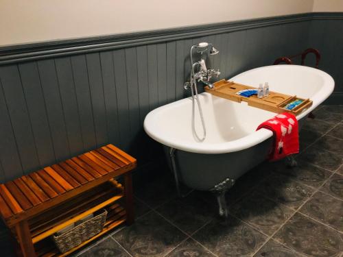 Ванна кімната, Lissanisky House in Шеннон Ванна кімната, Lissanisky House in Шеннон