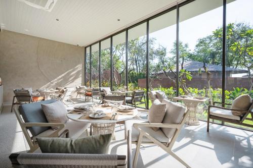 레스토랑, 발라 후아힌 - 누 챕터 호텔스 (VALA Hua Hin - Nu Chapter Hotels) in 차암 비치프런트 레스토랑, 발라 후아힌 - 누 챕터 호텔스 (VALA Hua Hin - Nu Chapter Hotels) in 차암 비치프런트