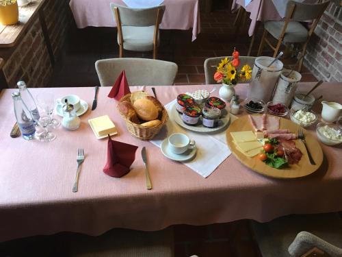 Ételek és italok, Heuhof-Breitau Heulager in Sontra Ételek és italok, Heuhof-Breitau Heulager in Sontra