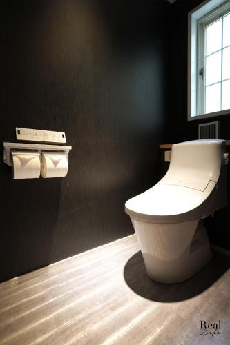Bathroom, Real Life AOYAMA in Aoyama and Omotesando Bathroom, Real Life AOYAMA in Aoyama and Omotesando