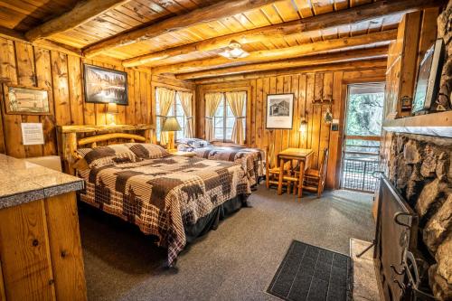 Colorado Bear Creek Cabins in Evergreen (CO) Colorado Bear Creek Cabins in Evergreen (CO)