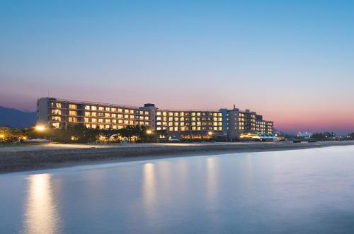 Kensington Resort Seorak Beach in Toseong-myeon Kensington Resort Seorak Beach in Toseong-myeon