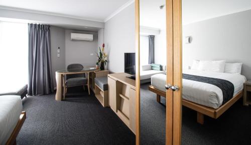 Madison Capital Executive Apartment Hotel in Canberra Madison Capital Executive Apartment Hotel in Canberra