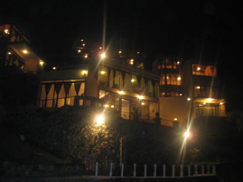 入口, 德洛斯迪奧賽餐廳酒店 (Hotel Restaurante La Villa de los Dioses) in 聖安東尼奧帕洛波 入口, 德洛斯迪奧賽餐廳酒店 (Hotel Restaurante La Villa de los Dioses) in 聖安東尼奧帕洛波