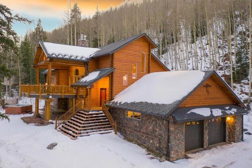 Aspen Meadow Lodge in Blue River Aspen Meadow Lodge in Blue River
