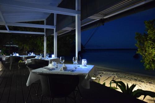 Restaurant, Barrier Beach Resort in Luganville Restaurant, Barrier Beach Resort in Luganville