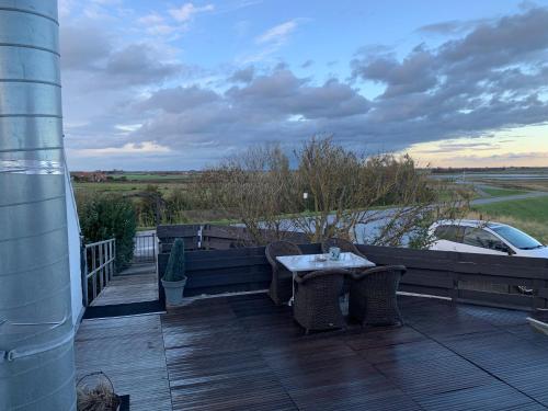 Balcony/terrace, Heerenkeet 4 pers appartement aan de Oosterschelde in Kerkwerve Balcony/terrace, Heerenkeet 4 pers appartement aan de Oosterschelde in Kerkwerve