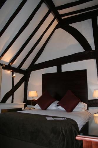 The Legacy Rose and Crown Hotel in Salisbury The Legacy Rose and Crown Hotel in Salisbury