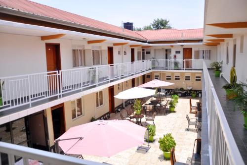 Vista exterior, Sandton Hotel Kasese in Kasese Vista exterior, Sandton Hotel Kasese in Kasese