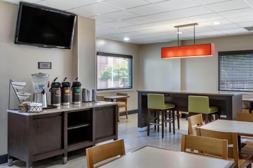Facilities, Country Inn & Suites by Radisson, Atlanta Downtown in Summerhill Facilities, Country Inn & Suites by Radisson, Atlanta Downtown in Summerhill