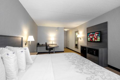 ريد روف بلس+ بوسطن - مانسفيلد / فوكسبورو (Red Roof PLUS+ Boston - Mansfield/ Foxboro) in مانزفيلد ريد روف بلس+ بوسطن - مانسفيلد / فوكسبورو (Red Roof PLUS+ Boston - Mansfield/ Foxboro) in مانزفيلد