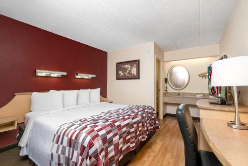 紅頂客棧 - 邁斯狄克-新倫敦 (Red Roof Inn Mystic - New London) in 新倫敦 (CT) 紅頂客棧 - 邁斯狄克-新倫敦 (Red Roof Inn Mystic - New London) in 新倫敦 (CT)