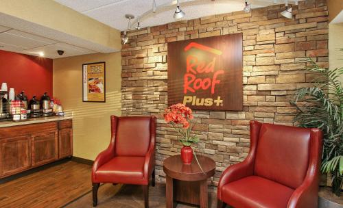 Lobi, Red Roof PLUS+ Atlanta - Buckhead in Atlanta (GA) Lobi, Red Roof PLUS+ Atlanta - Buckhead in Atlanta (GA)