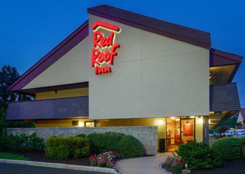 A szálláshely kívülről, Red Roof Inn Richmond South in Richmond (Virginia) A szálláshely kívülről, Red Roof Inn Richmond South in Richmond (Virginia)