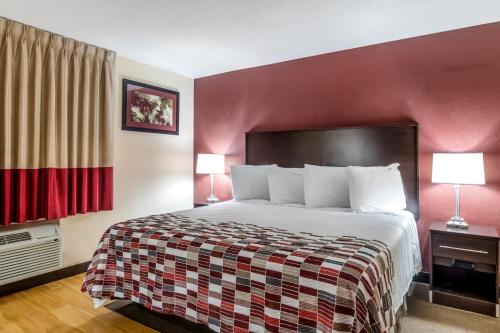 紅頂酒店 - 芝加哥阿爾斯普 (Red Roof Inn Chicago - Alsip) in 愛爾斯普 (IL) 紅頂酒店 - 芝加哥阿爾斯普 (Red Roof Inn Chicago - Alsip) in 愛爾斯普 (IL)