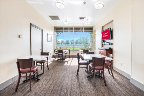 Előcsarnok, Red Roof Inn Columbus - Grove City in Grove City (Ohio) Előcsarnok, Red Roof Inn Columbus - Grove City in Grove City (Ohio)