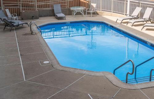 Swimming pool, Red Roof Inn Lancaster in Lancaster (PA) Swimming pool, Red Roof Inn Lancaster in Lancaster (PA)
