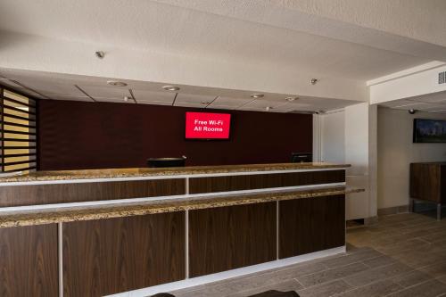 Lobby, Red Roof PLUS+ Houston - Energy Corridor in Houston West Lobby, Red Roof PLUS+ Houston - Energy Corridor in Houston West
