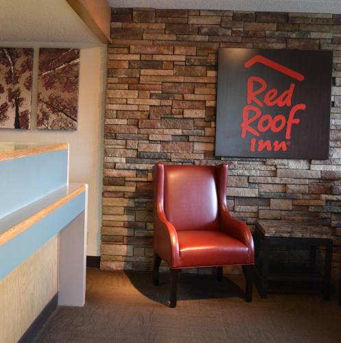 Lobby, Red Roof Inn Benton Harbor - St Joseph near Southwest Michigan Regional Airport Lobby, Red Roof Inn Benton Harbor - St Joseph near Southwest Michigan Regional Airport