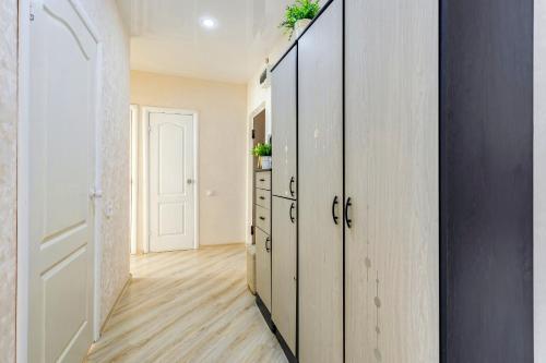Entrance, ЗИП, ЭКСПО, Стадион, Тандер, Видовые 2-ком апарт, до 6 гостеи, на Баибакова in Krasnodar Entrance, ЗИП, ЭКСПО, Стадион, Тандер, Видовые 2-ком апарт, до 6 гостеи, на Баибакова in Krasnodar