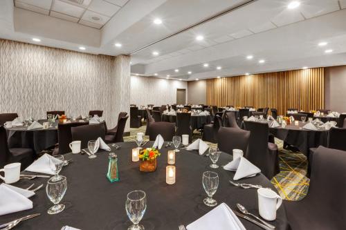 Tárgyalóterem/bálterem, Holiday Inn Grand Rapids Downtown By IHG near Grand Rapids Gyermekmúzeum Tárgyalóterem/bálterem, Holiday Inn Grand Rapids Downtown By IHG near Grand Rapids Gyermekmúzeum