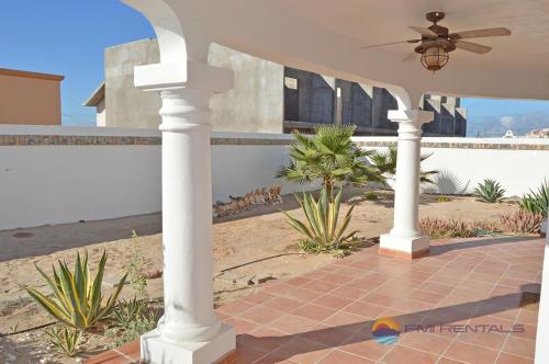 Casa Mariposa Azul by FMI Rentals in Las Conchas Casa Mariposa Azul by FMI Rentals in Las Conchas
