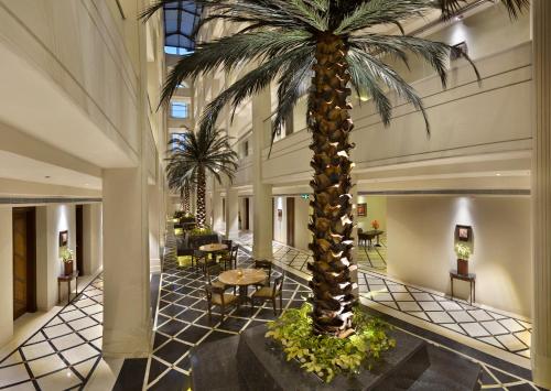Lobby, The LaLiT Great Eastern Kolkata in Kolkata Lobby, The LaLiT Great Eastern Kolkata in Kolkata