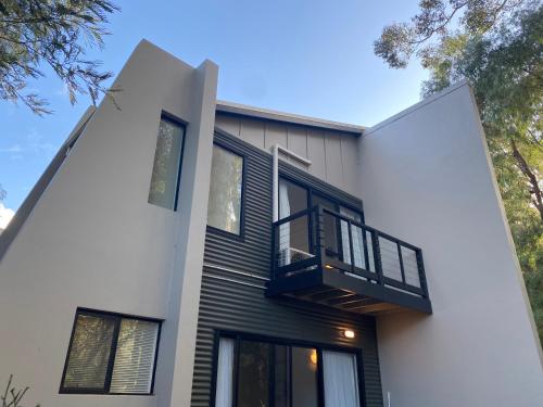 MARGARET FOREST RETREAT Apartment 129 - Located within Margaret Forest, in the heart of the town cen in Margaret River MARGARET FOREST RETREAT Apartment 129 - Located within Margaret Forest, in the heart of the town cen in Margaret River