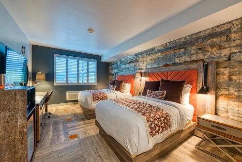 萊克森紐霍爾酒店 (Hotel Lexen Newhall) in 聖塔克拉利塔(CA) 萊克森紐霍爾酒店 (Hotel Lexen Newhall) in 聖塔克拉利塔(CA)
