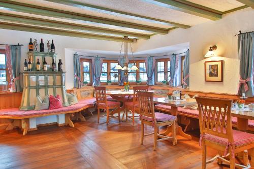 Restaurant, Landhaus Christl am See in Bad Wiessee Restaurant, Landhaus Christl am See in Bad Wiessee