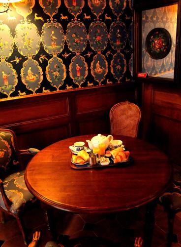 Létesítmények, Hotel du Lys near Panthéon Létesítmények, Hotel du Lys near Panthéon