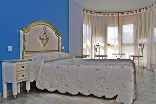 This photo about Apartamentos Quinto Sueno shared on HyHotel.com