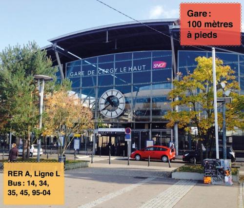 Chaleureux Studio 30m2 - Au pied de la Gare - PARKING in Cergy Chaleureux Studio 30m2 - Au pied de la Gare - PARKING in Cergy