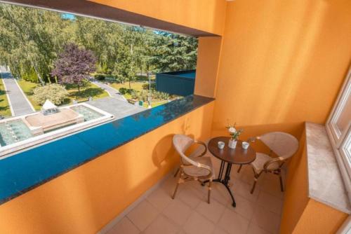 阳台/露台, 科尼茨花园城市酒店 (Garden City Hotel Konjic) in 科尼茨 阳台/露台, 科尼茨花园城市酒店 (Garden City Hotel Konjic) in 科尼茨