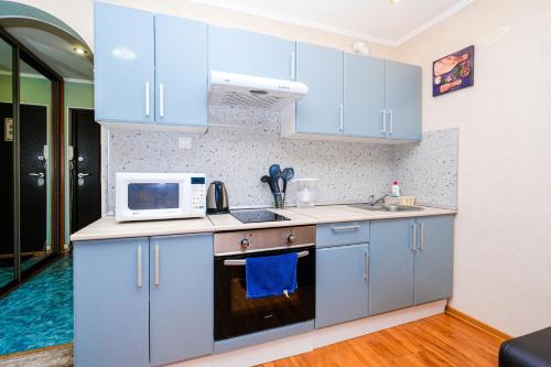 Kitchen, NSK-Kvartirka, Gorskiy Apartment, 78 in Leninsky Kitchen, NSK-Kvartirka, Gorskiy Apartment, 78 in Leninsky