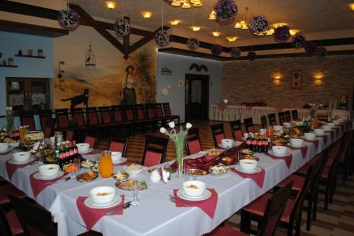 餐廳, Hotel Zloty Mlyn Majkow in 彼得庫夫特雷布納爾斯基 餐廳, Hotel Zloty Mlyn Majkow in 彼得庫夫特雷布納爾斯基