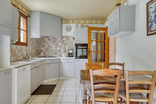 Kitchen, La Caze in Mostuejouls Kitchen, La Caze in Mostuejouls