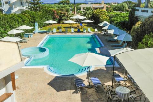 Swimming pool, Valentino Hotel in Petaloudes Swimming pool, Valentino Hotel in Petaloudes