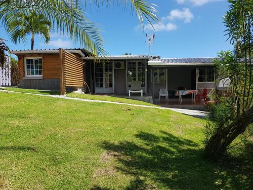 Maison 80 m2 super vue montagne piscine 2 chambres in Goyave Maison 80 m2 super vue montagne piscine 2 chambres in Goyave