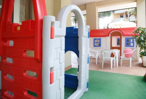 This photo about Hotel Devon shared on HyHotel.com