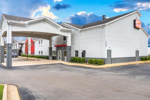 Econo Lodge Inn & Suites Pritchard Road North Little Rock in Hot Springs