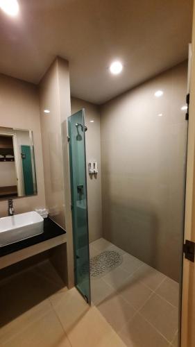 Bathroom, Leosor Hotel in Nakhonratchasima Bathroom, Leosor Hotel in Nakhonratchasima