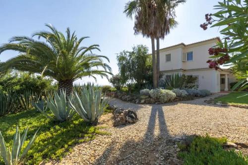 花園, Villa with beautiful see views & spacious garden in 埃斯坦巴 花園, Villa with beautiful see views & spacious garden in 埃斯坦巴