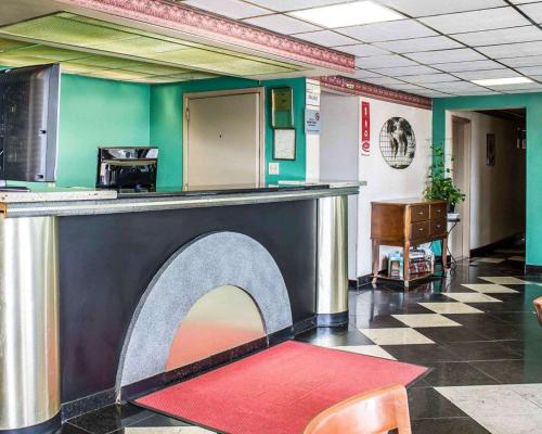 大堂, 斯克蘭頓-蒙太奇山附近伊克諾旅館 (Econo Lodge Scranton near Montage Mountain) in 斯克蘭頓 (PA) 大堂, 斯克蘭頓-蒙太奇山附近伊克諾旅館 (Econo Lodge Scranton near Montage Mountain) in 斯克蘭頓 (PA)