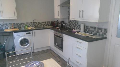 Delightful house with big ambitions in Leigh Delightful house with big ambitions in Leigh