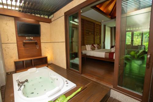 Facilities, Railay Village Resort near Diamond Cave (Tham Phra Nang Nai) Facilities, Railay Village Resort near Diamond Cave (Tham Phra Nang Nai)