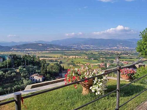 Appartamenti con cucina nelle colline toscane in Анг'ярі Appartamenti con cucina nelle colline toscane in Анг'ярі