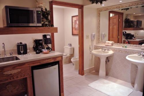 This photo about Sybaris Pool Suites - Indianapolis shared on HyHotel.com